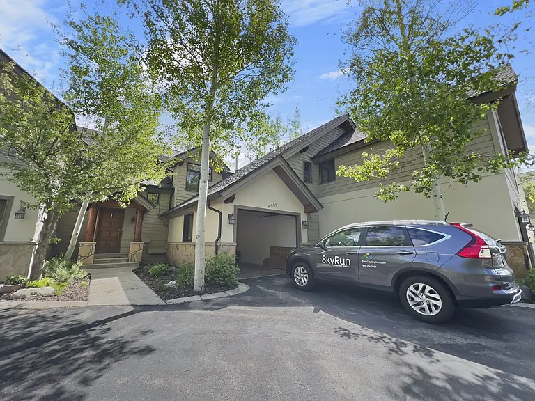 2480 Deer Lake Dr #1-B — Photo 15