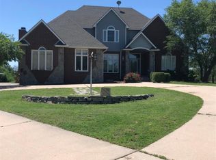 7711 S Greenwich Rd, Derby, KS 67037