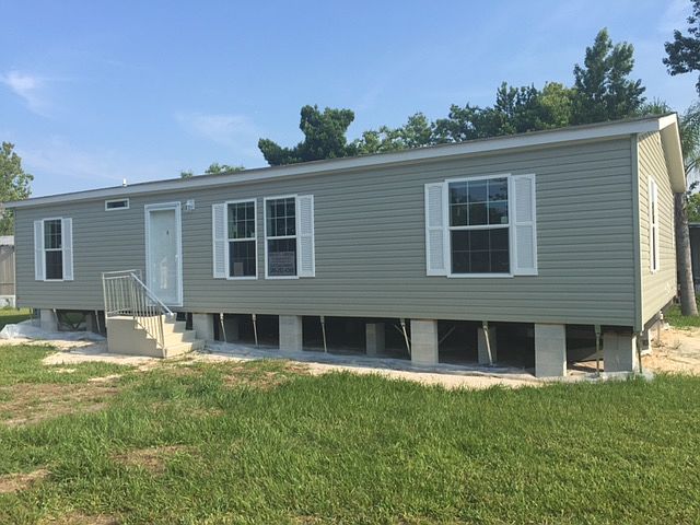 1st image of 304 Palm Castle Dr