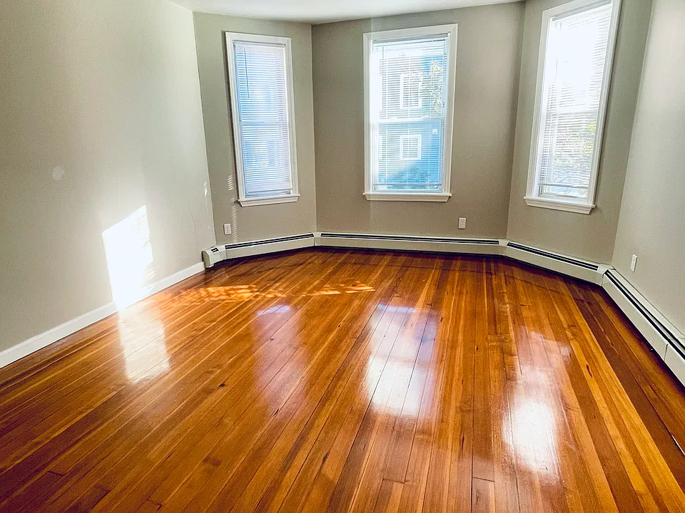 606 E 2nd St #2