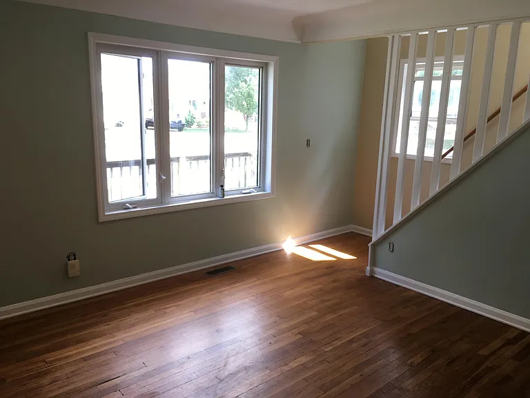 27341 Ridgewood St — Photo 5