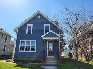 729 Lebanon St, Aurora, IL 60505