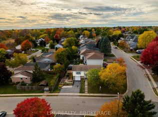 697 Macdonald Dr, Gananoque, ON K7G3C4