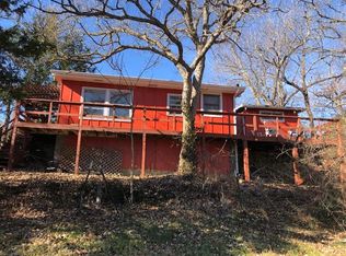 659 E 582nd Rd, Lawrence, KS 66047