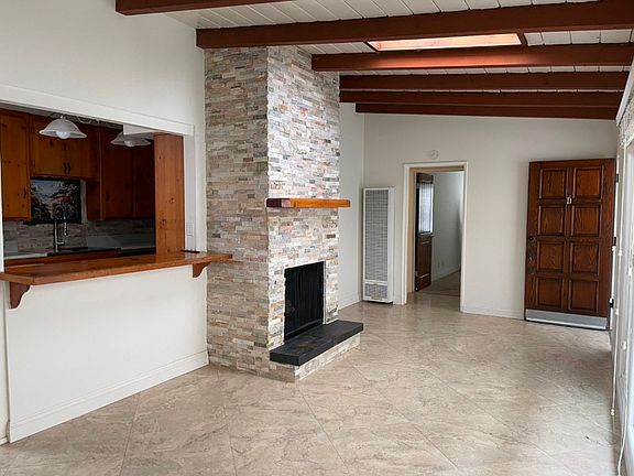 2nd image of 1427 Manhattan Beach Blvd APT D