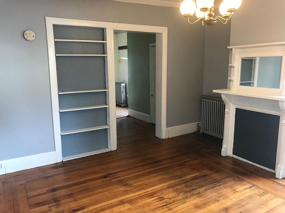 2nd image of 259 Brackett St APT 1