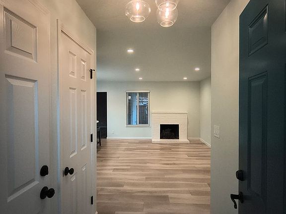 4th image of 5376 Scenic Ave