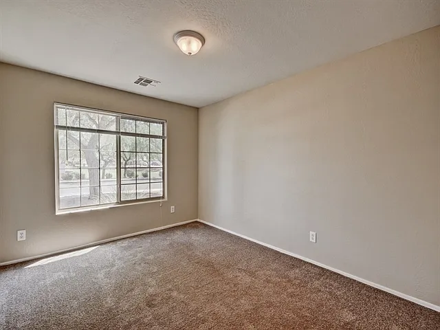 2604 N 105th Dr — Photo 11