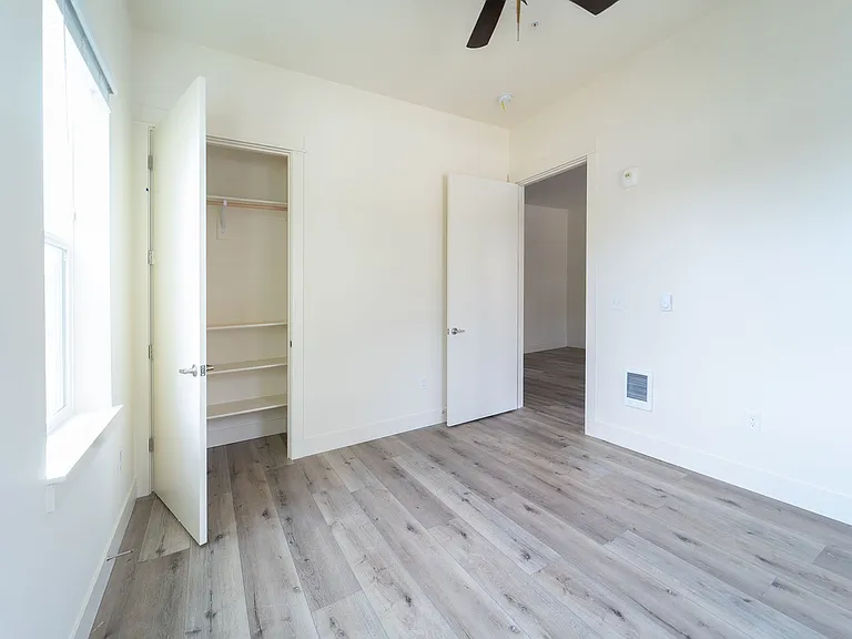 Capitol Hill Apartments — Photo 52