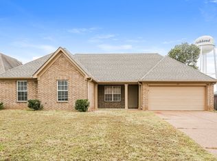 355 Village Dr, Oakland, TN 38060