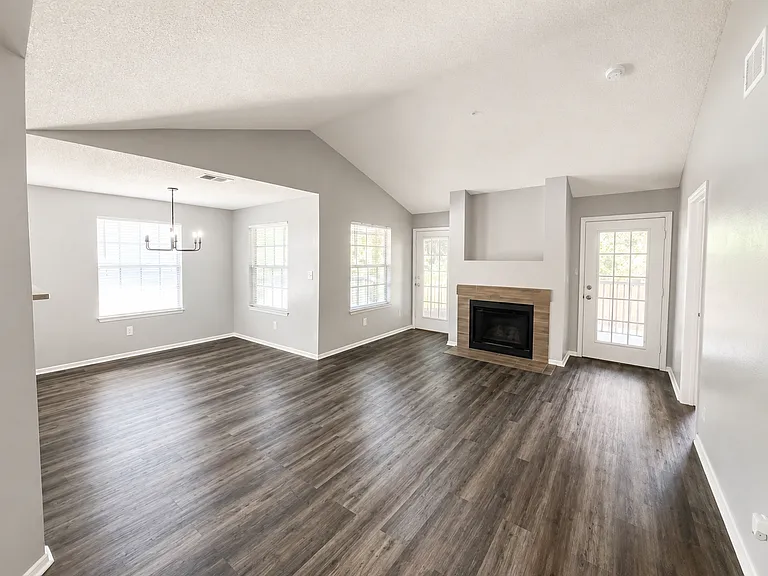 234 Afton Sq — Photo 8
