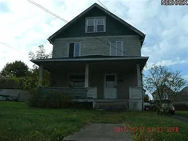 211 Marion St photo 1