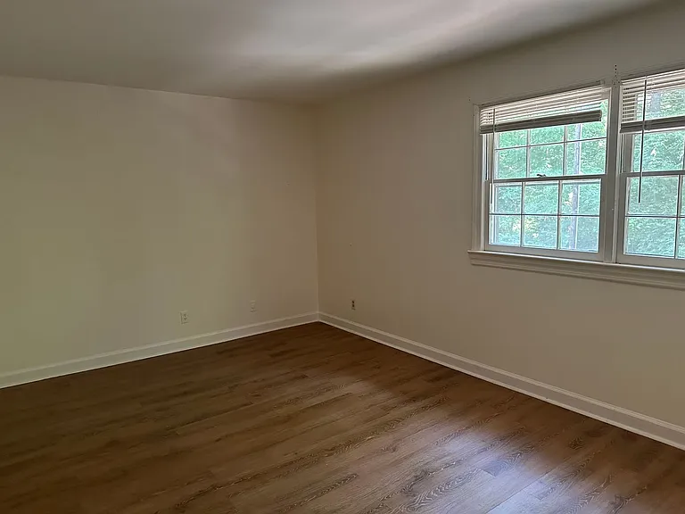 2800D Carriage Dr — Photo 9