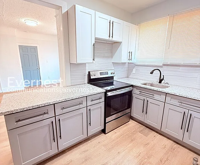 3824 Tyler St #3 — Photo 4