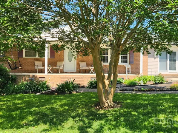 116 Woodbark Ln, Kings Mountain, NC 28086