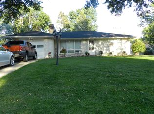 4315 Crestline Dr, Omaha, NE 68134