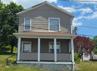 104 Railroad St, Mc Donald, PA 15057