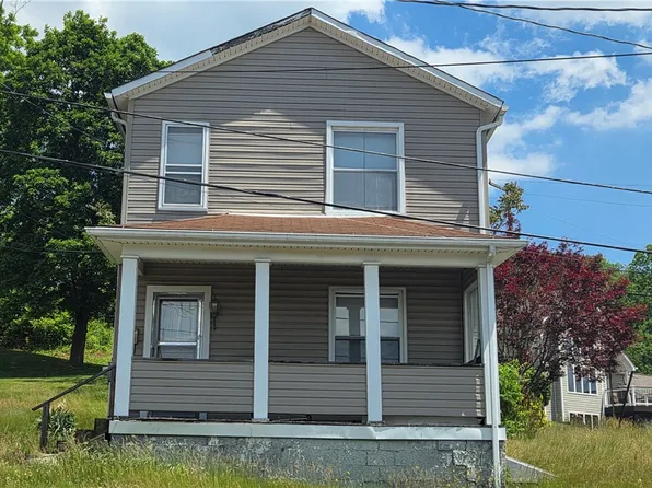 104 Railroad St, Mc Donald, PA 15057