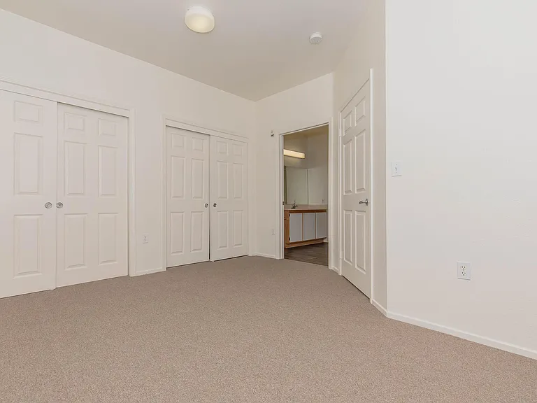 Villa Escondido - 55+ Senior Apartments — Photo 26
