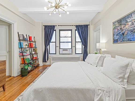 2nd image of 215 W 75th St APT 7E