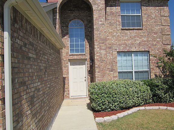 2nd image of 832 W Bend Blvd