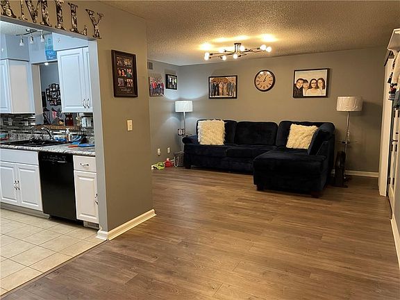 4th image of 505 N Lisa Ln