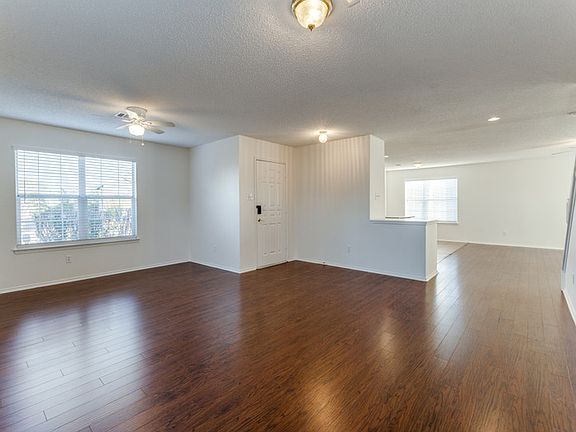 5th image of 317 Beechwood Ln