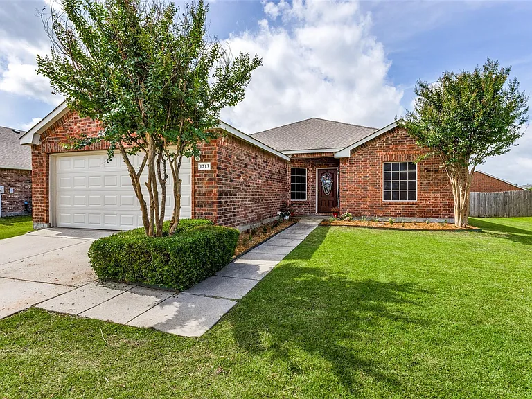 1213 Columbus Ln — Photo 23
