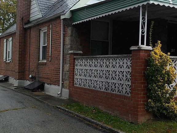 4th image of 4843 207th St