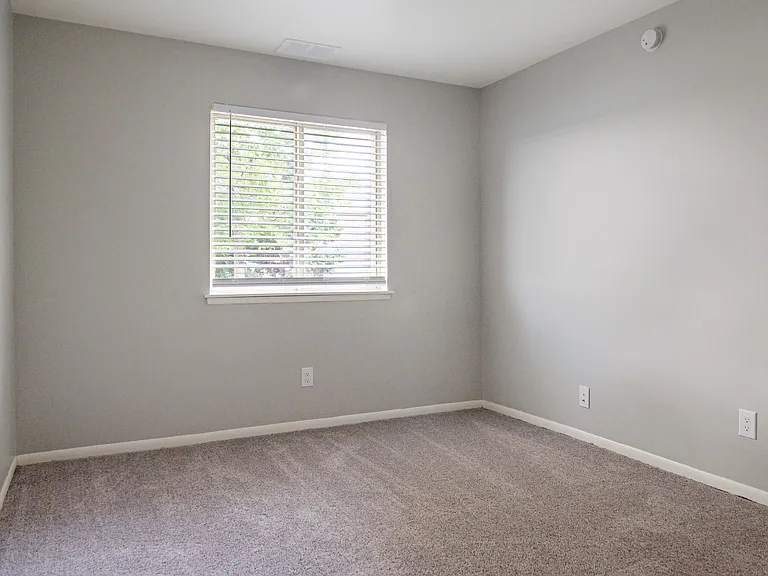 Elizabeth Lake Estates — Photo 17