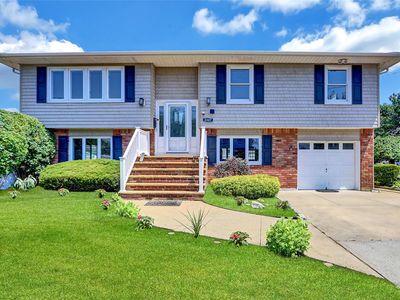 2327 Mattituck Avenue, Seaford, NY, 11783