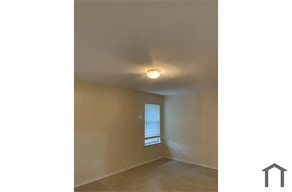 Building Photo - 2207 Terrell Dr
