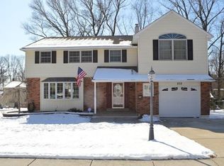 832 Marvel Ave, Claymont, DE 19703