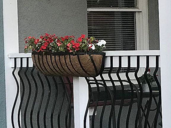 2nd image of 3042 14th St N
