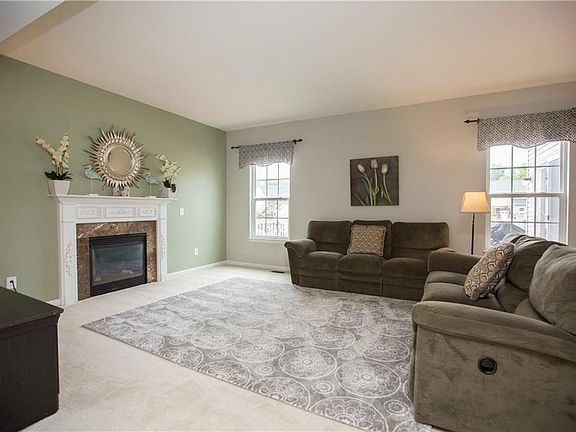 4th image of 9830 Creekside Way