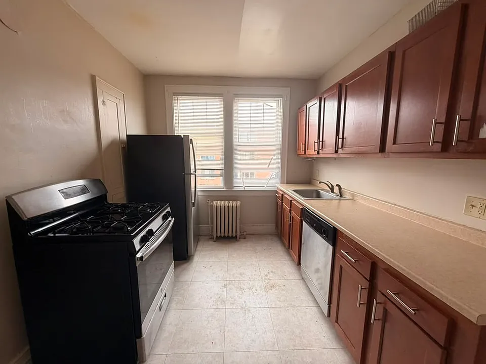 405 Main St #12