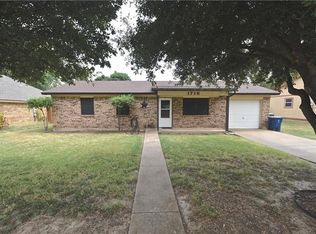 1716 W Doyle St, Granbury, TX 76048
