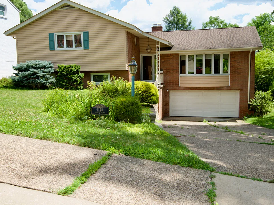 1149 Sunrise Dr