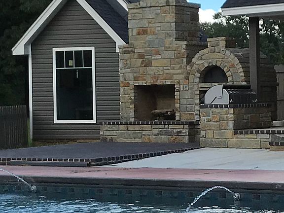 5th image of 8324 Belmont Dr