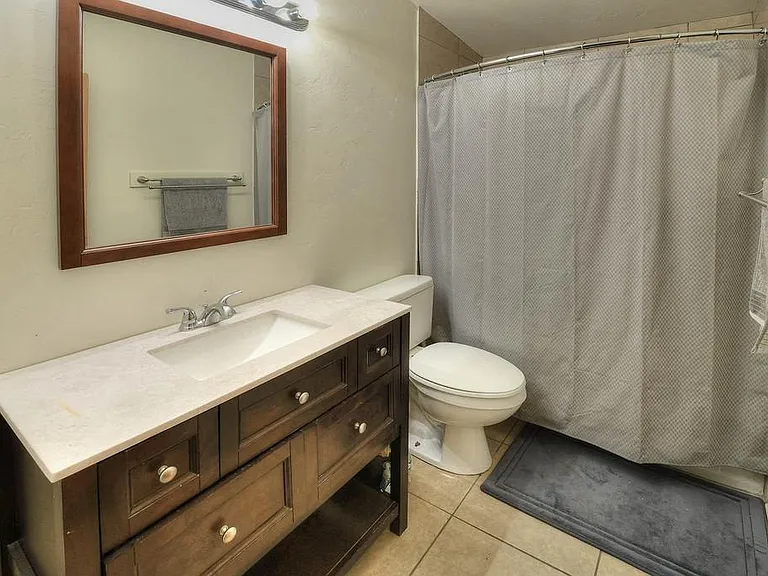 832 E Lester St — Photo 10
