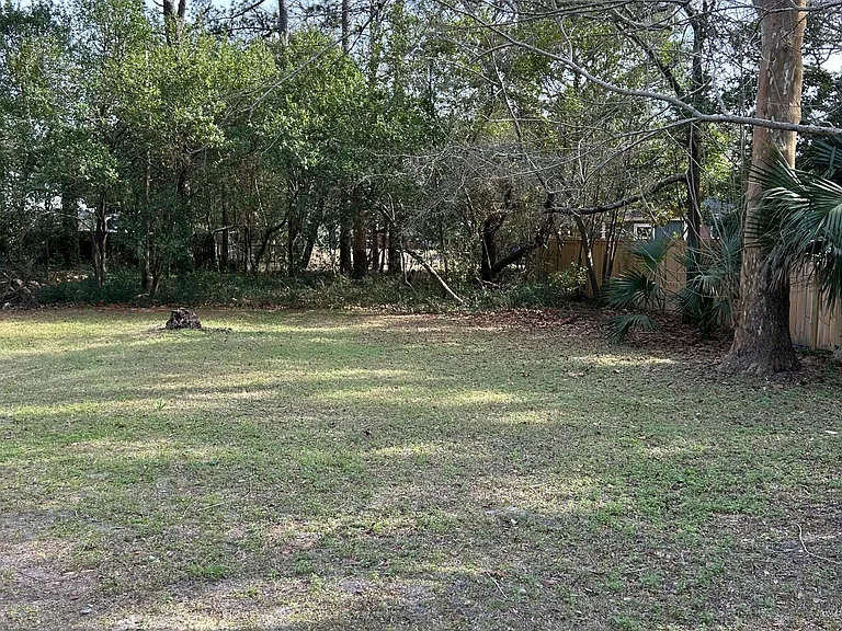 3918 Camellia Dr — Photo 25