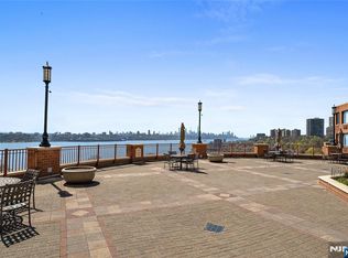 100 Old Palisade Rd APT 3013, Fort Lee, NJ 07024