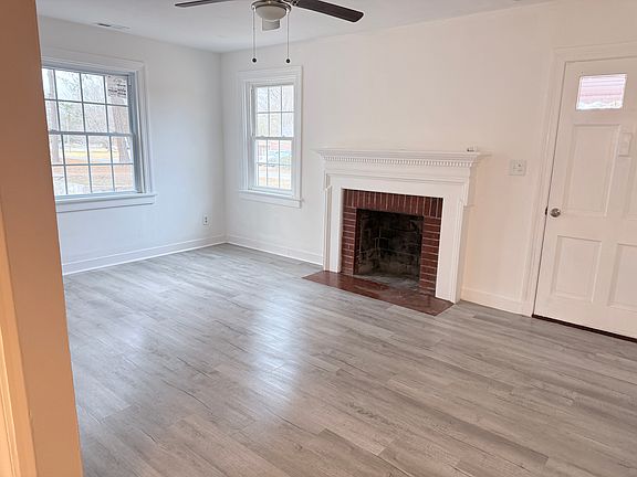 2nd image of 818 Dixon Dr