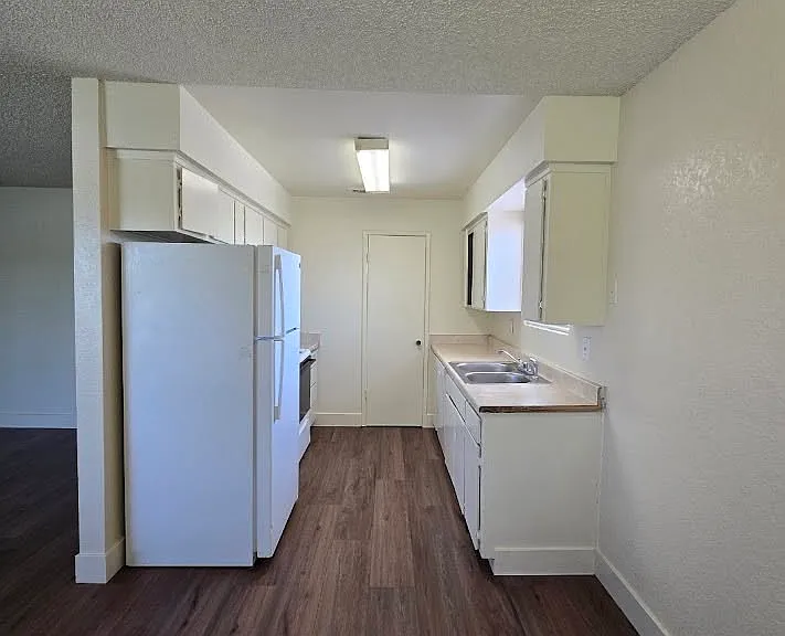 310 N 9th St #201 — Photo 4
