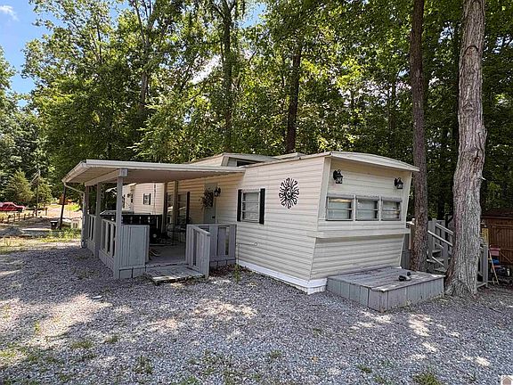 2nd image of 17 Goldenrod Dr