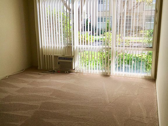 4th image of 333 S Rexford Dr APT 1