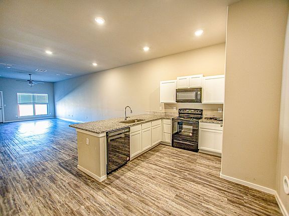 4th image of 2112 Langford Ave #A