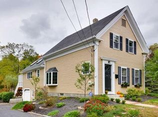 27 Pleasant St, Holliston, MA 01746