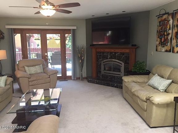 5th image of 5668 Dennis St