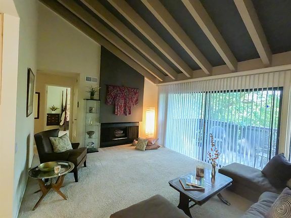 3rd image of 733 Woodside Ln E Unit 10